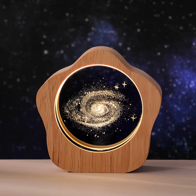 Drewniano-szklana lampka