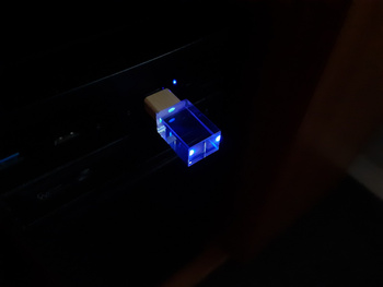 Pendrive drewniany "Crystal Soul" 16GB,  podświetlane szkło