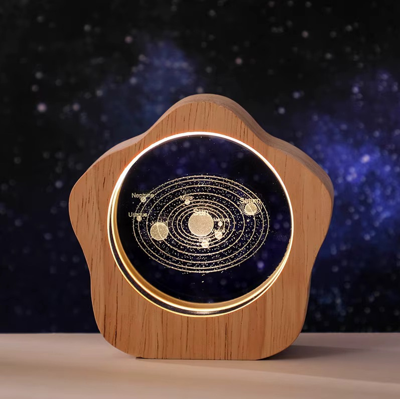 Drewniano-szklana lampka